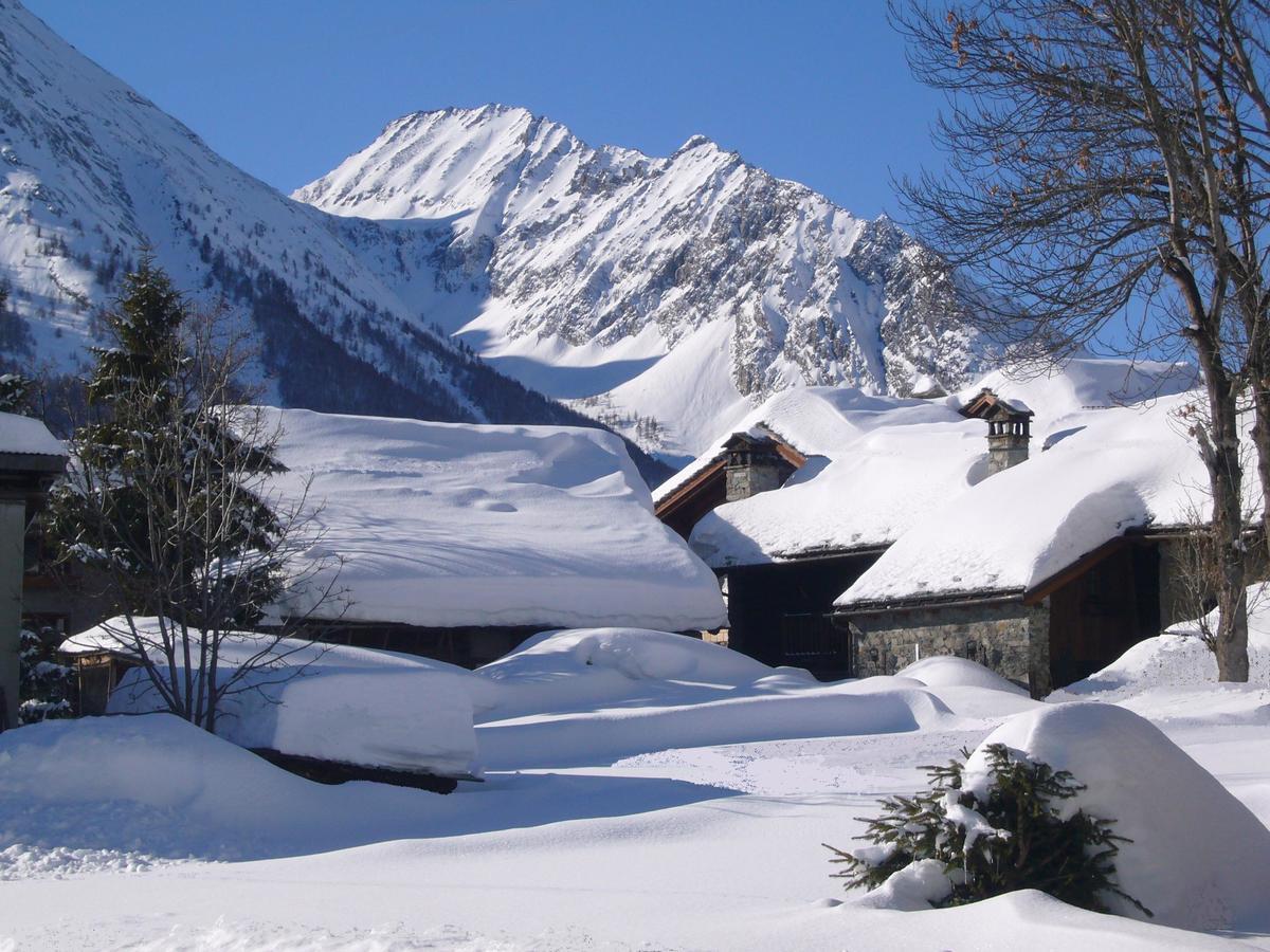 Hotel Locanda Grauson Cogne Exterior photo